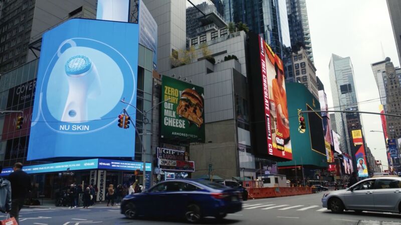 Iluminamos Times Square con nuestros dispositivos galardonados